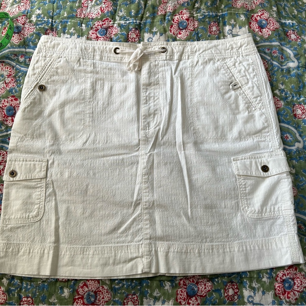 LLBean white Favorite Fit mini skirt